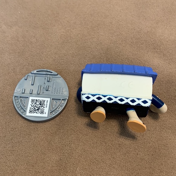 Yo Kai Watch Medal Moments NoWay Collectible Toy Figure Coin Rare Vintage YoKai - Picture 3 of 3